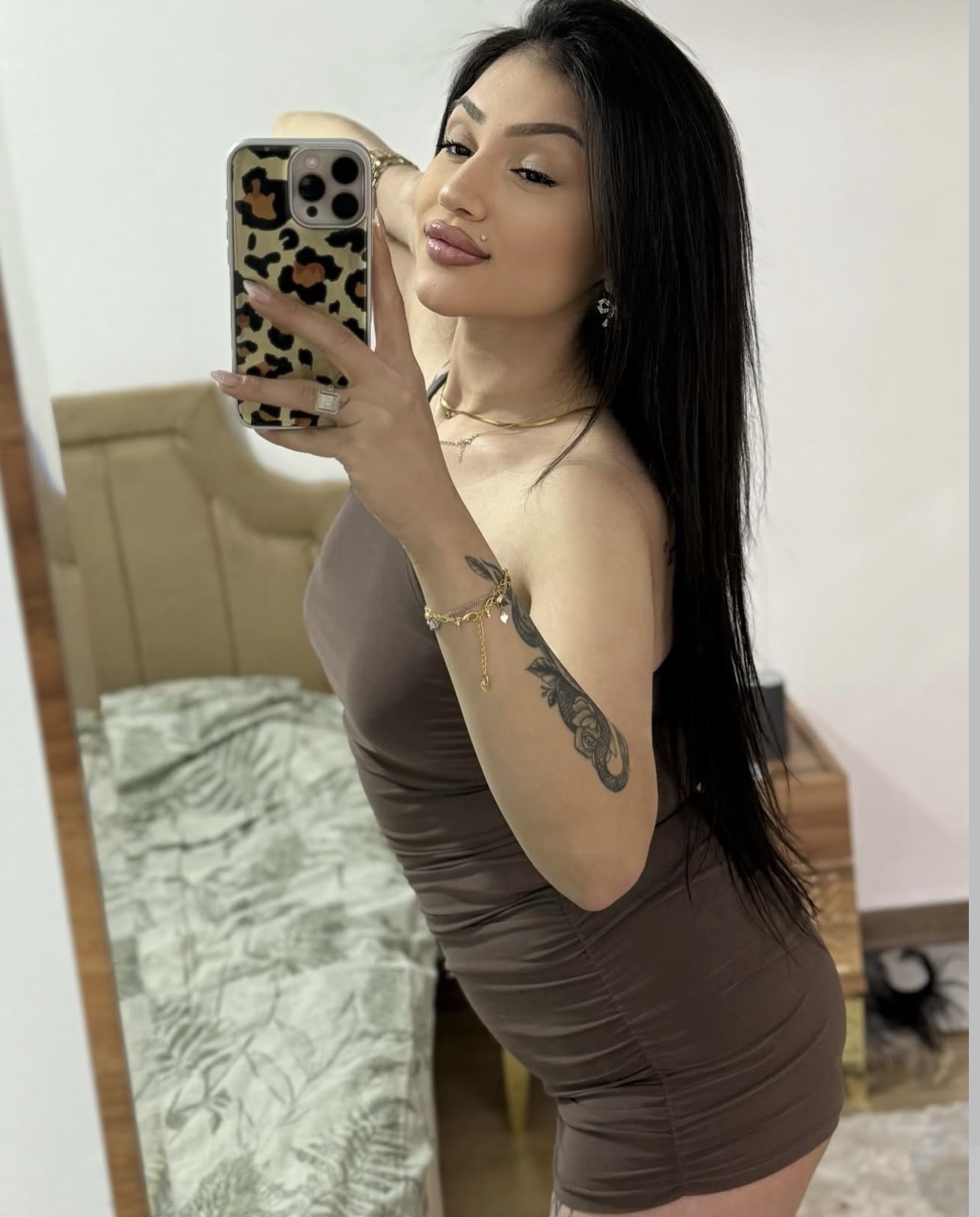Sultaniye Sadık Bayan Escort Bayan Deryan